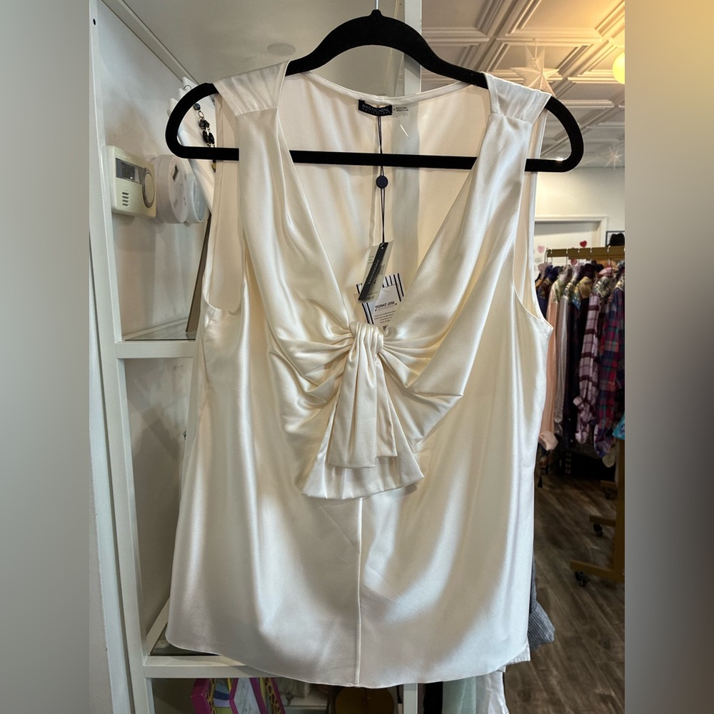 Magaschoni Cream Shell Blouse With Front Twist Size 14 Nwt
